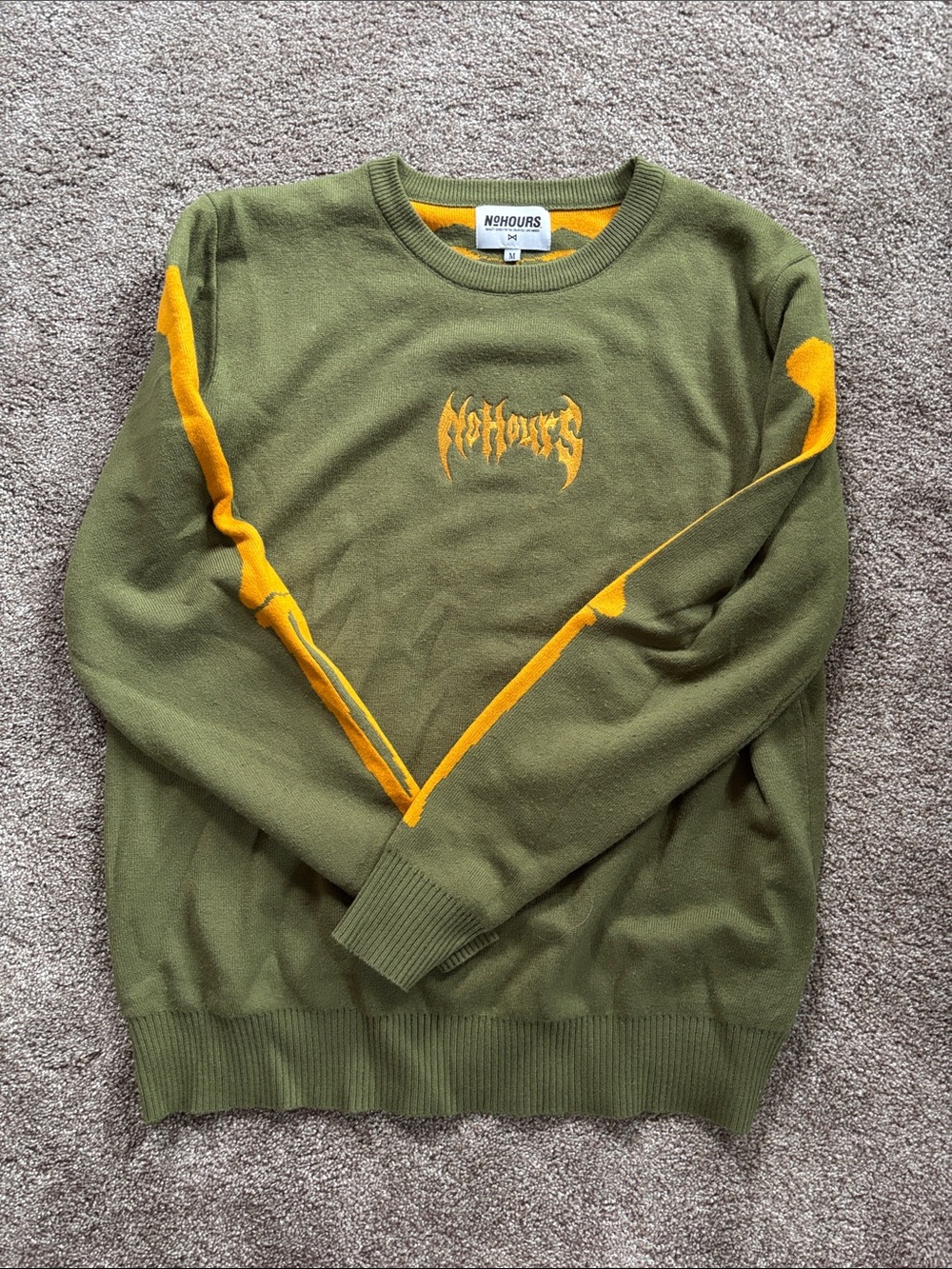No hours Crewneck Sweater